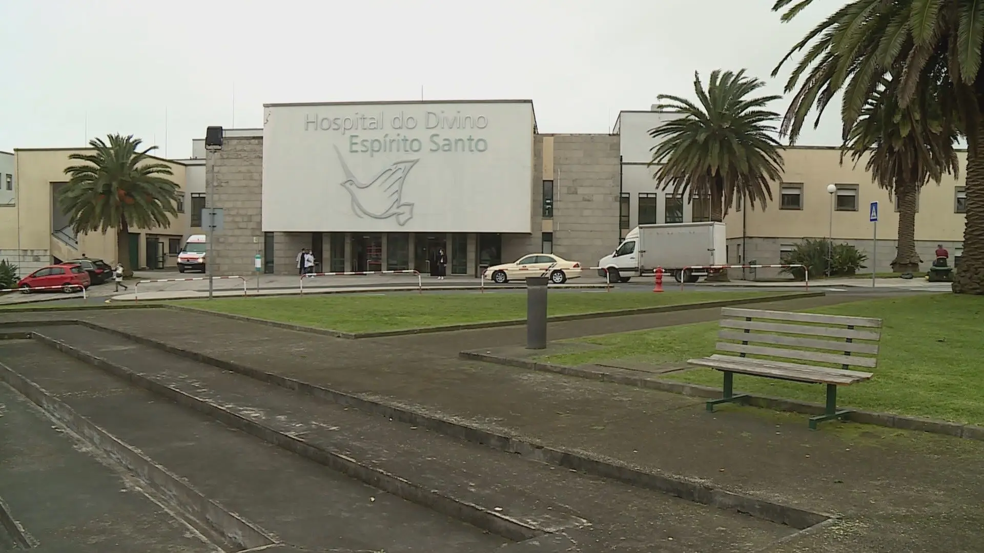 Diretores clínicos do hospital de Ponta Delgada vão "mudar o comportamento" e retirar a demissão