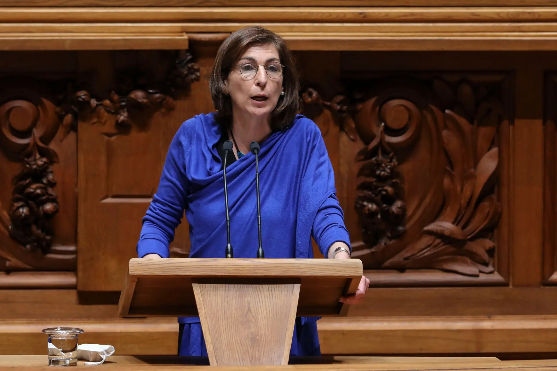 Líder parlamentar do PS diz que excluir partidos do desfile do 25 de Abril mostrou "falta de sensibilidade"