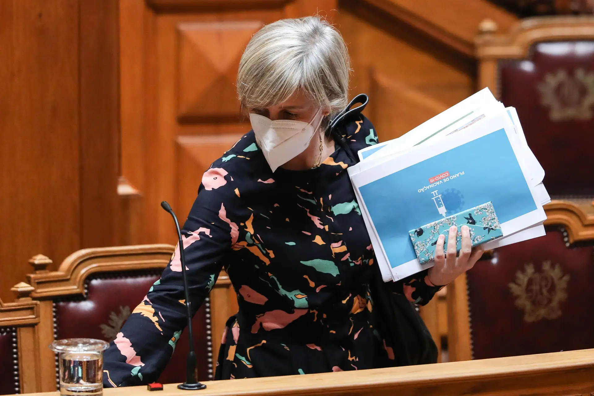 Covid-19. Ministra da Saúde critica partidos que utilizam a "morte e a doença como argumento político"