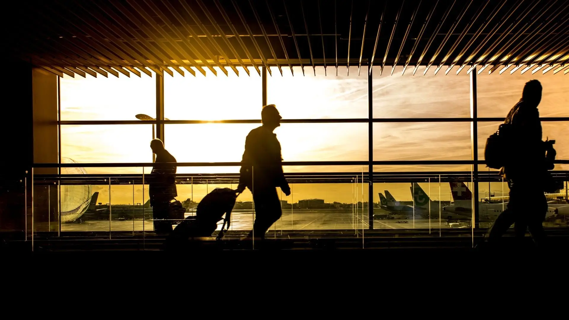 Emirados Árabes Unidos vão proibir não vacinados de viajar para o estrangeiro