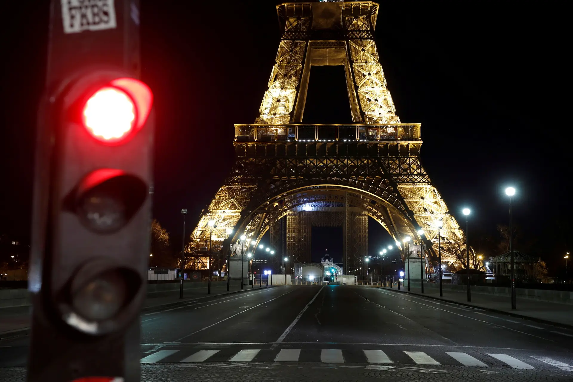 Covid-19. Economia de França cai 8,3% em 2020