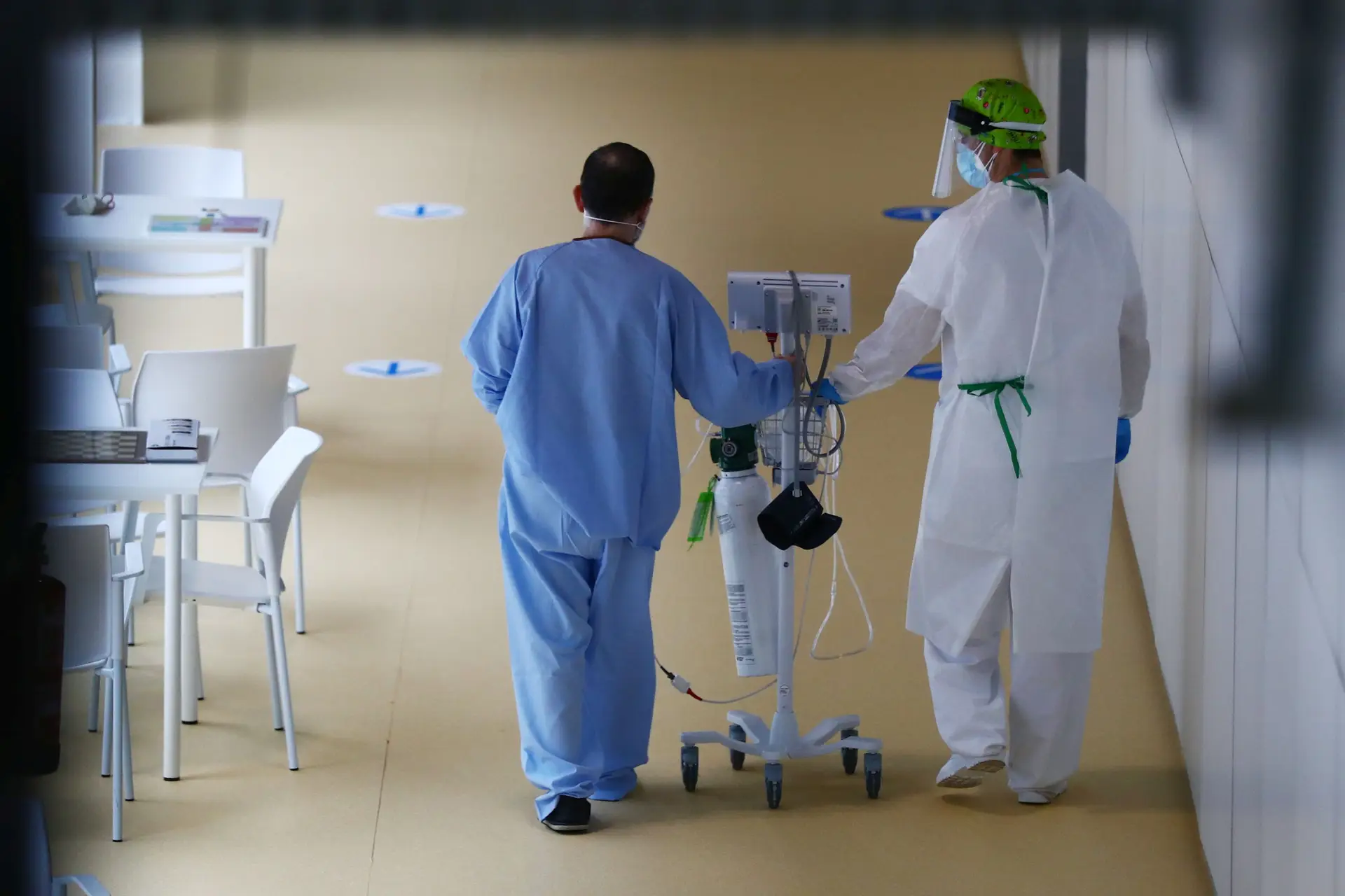 Covid-19. Portugueses confiam cada vez menos nos serviços de saúde