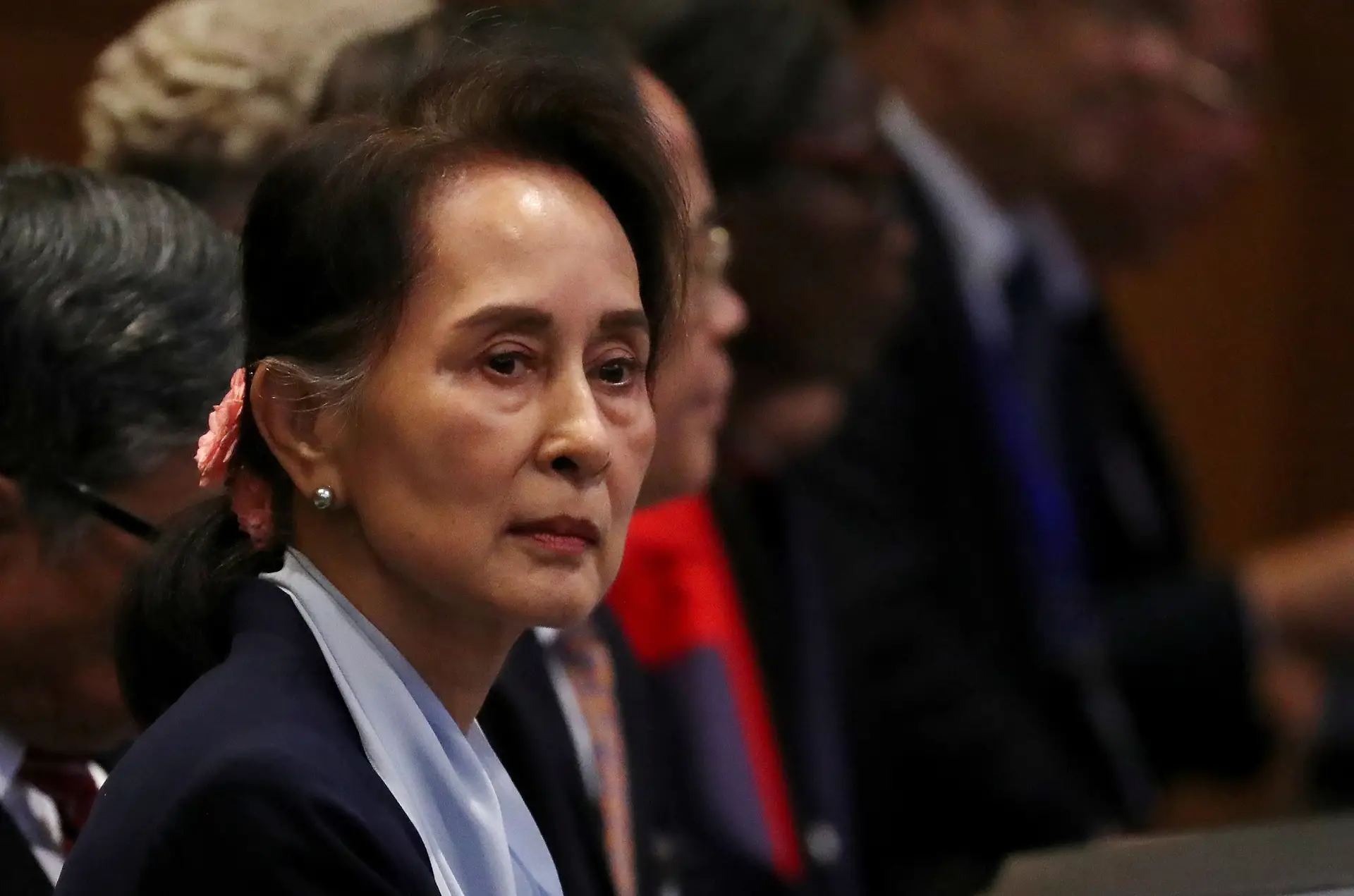 Aung San Suu Kyi condenada a mais três anos de prisão por fraude leitoral