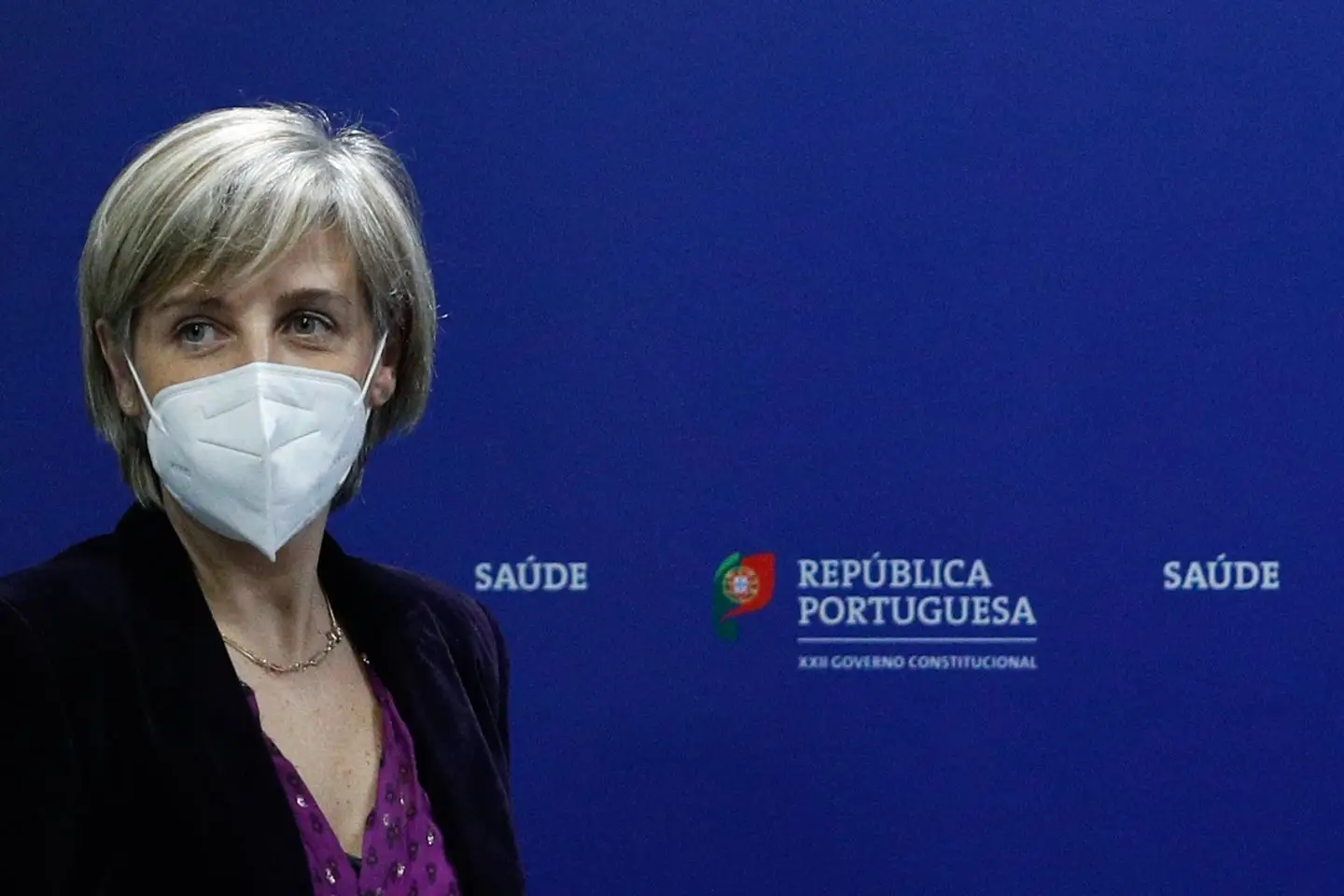 Ministra da Saúde pede às farmacêuticas para resolverem "contratempos" nas vacinas