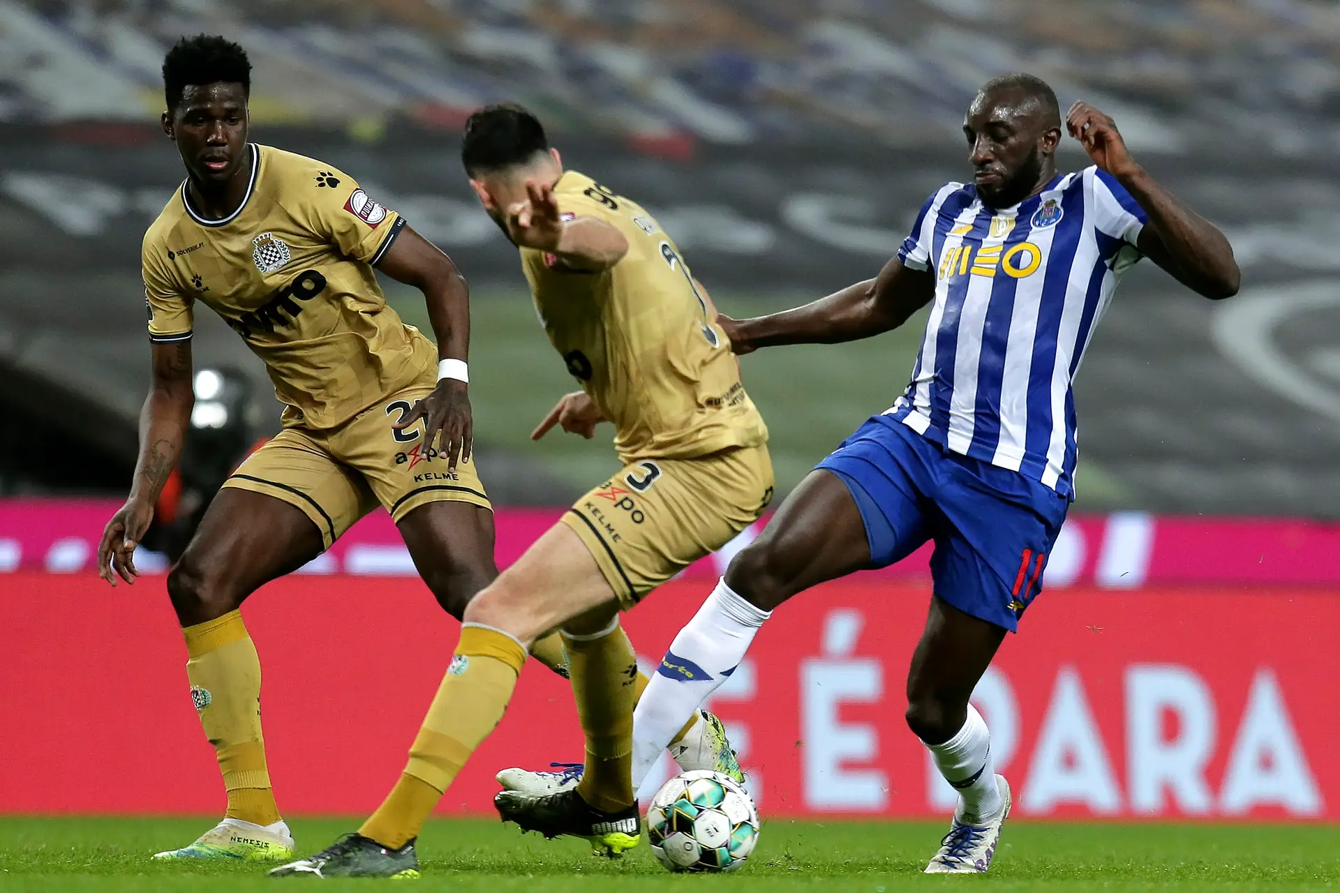 FC Porto empata com Inter e está fora da Liga dos Campeões —