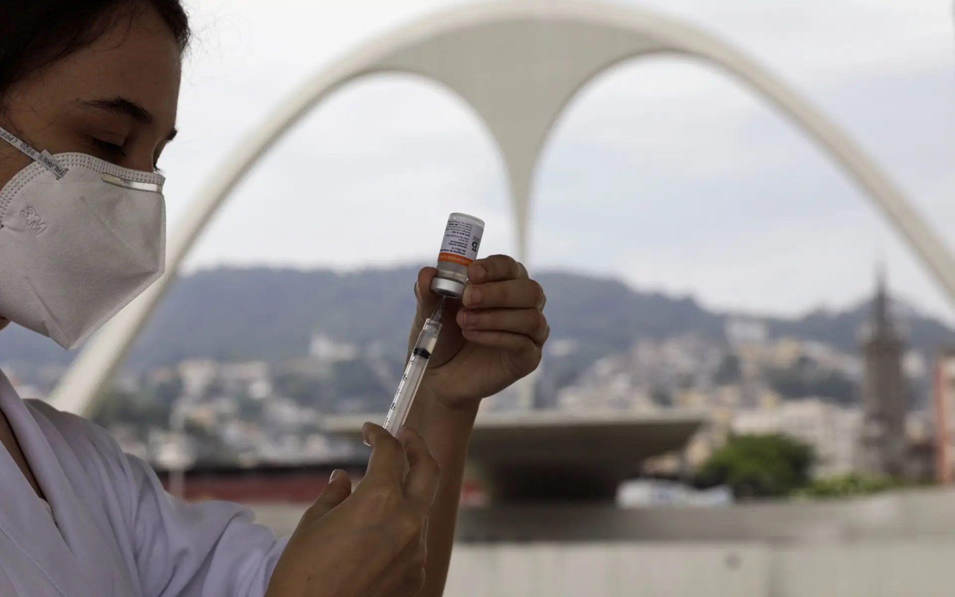Covid-19. Rio de Janeiro suspende campanha de vacinação por falta de doses