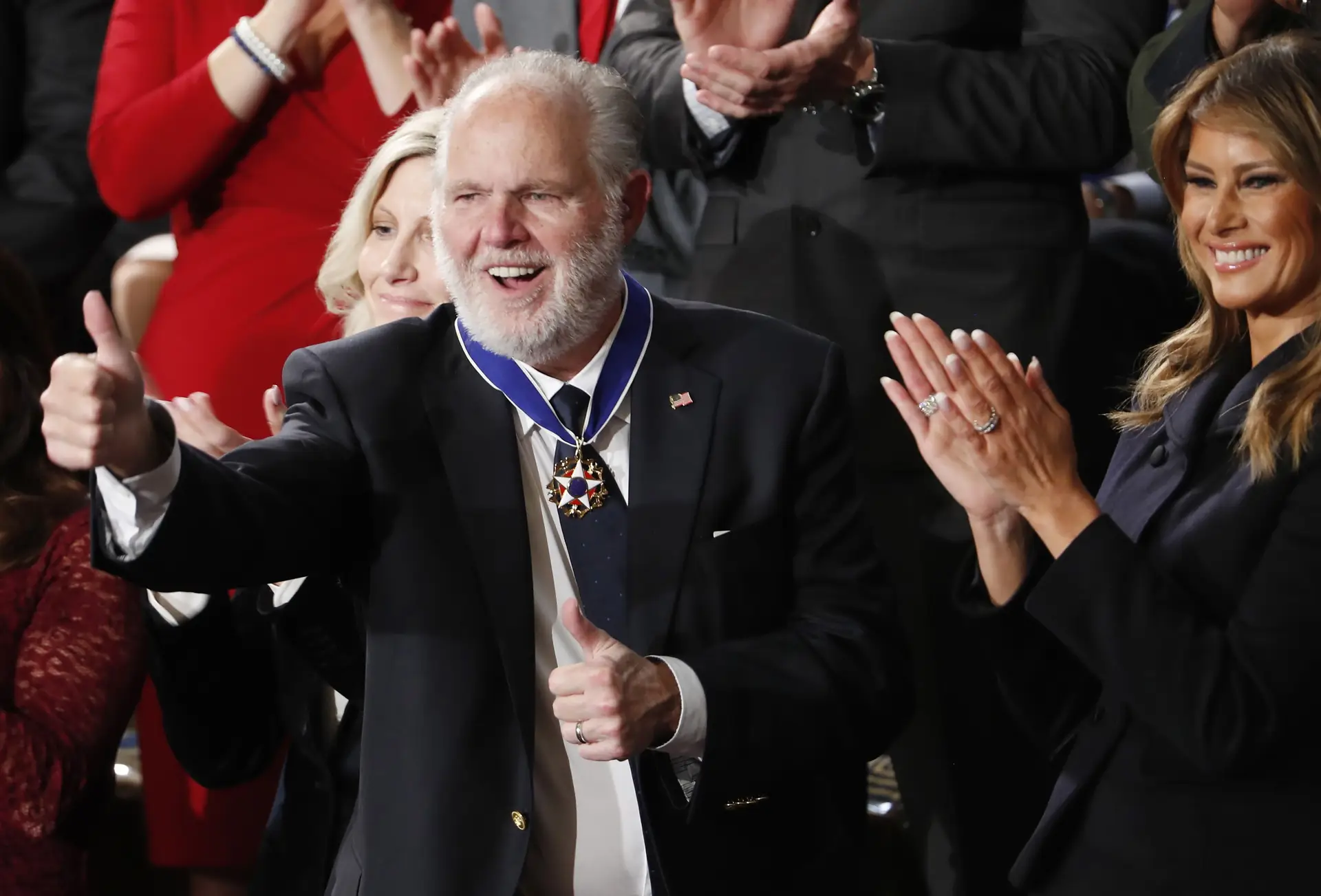 Morreu Rush Limbaugh, voz do conservadorismo nos EUA