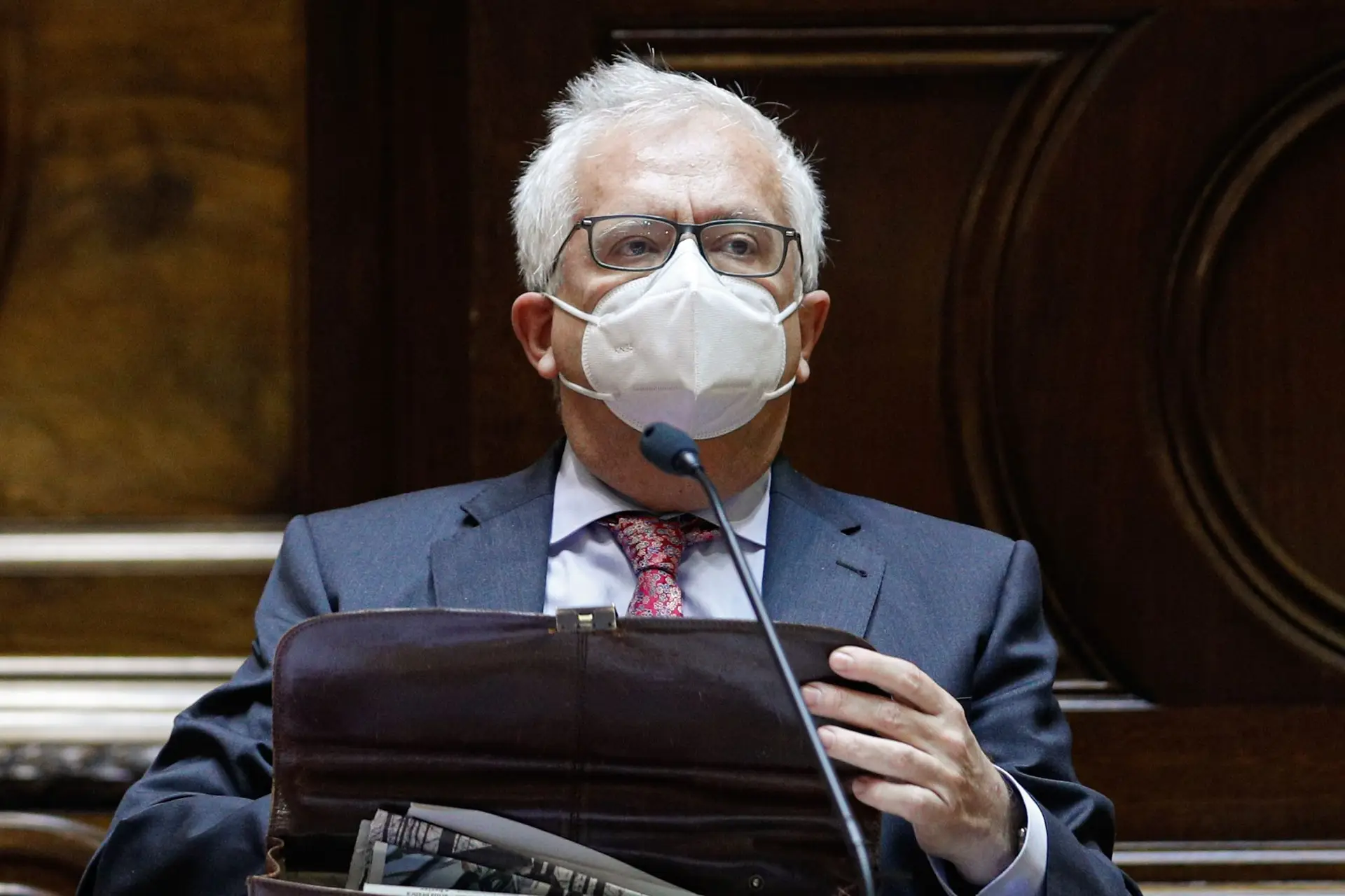 Sindicato dos inspetores do SEF exige demissão do ministro da Administração Interna