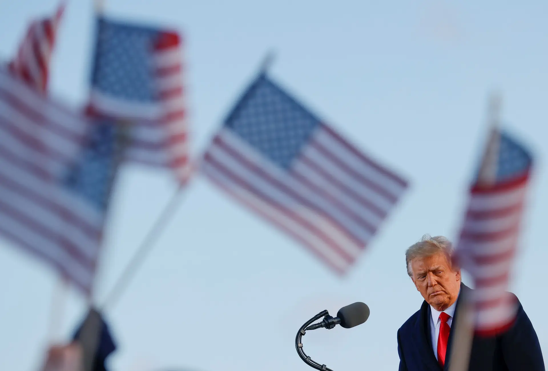 Supremo Tribunal dos EUA recusa impedir acesso a declarações fiscais de Trump