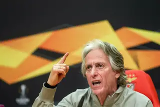 Adeptos buzinaram, Jorge Jesus pediu carinho