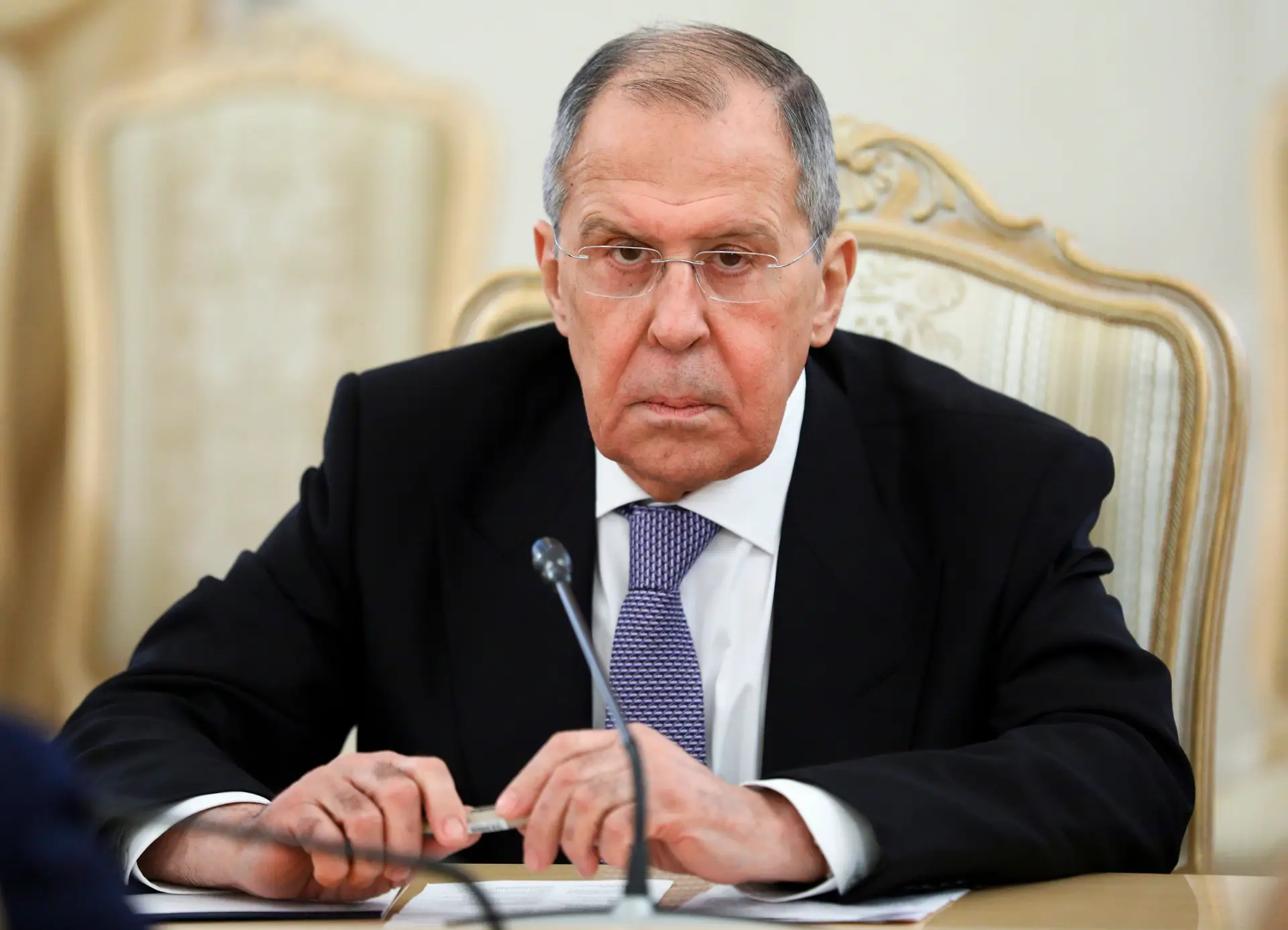 Rússia acusa Ocidente de "egoísmo" e de aproveitamento político da pandemia