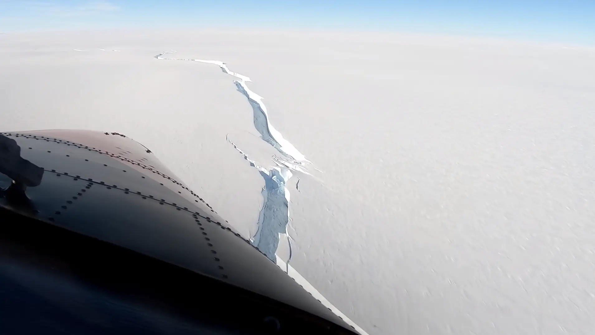 Iceberg maior que Nova Iorque separa-se de plataforma de gelo na Antártida