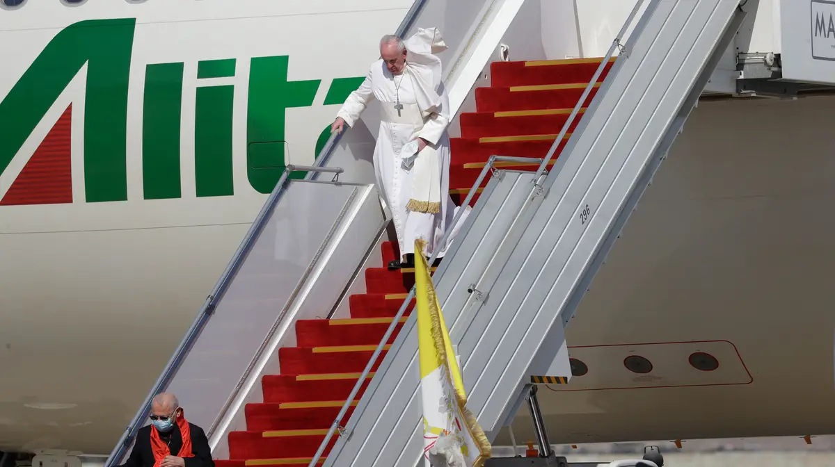 O Papa Francisco acabado de chegar ao Iraque