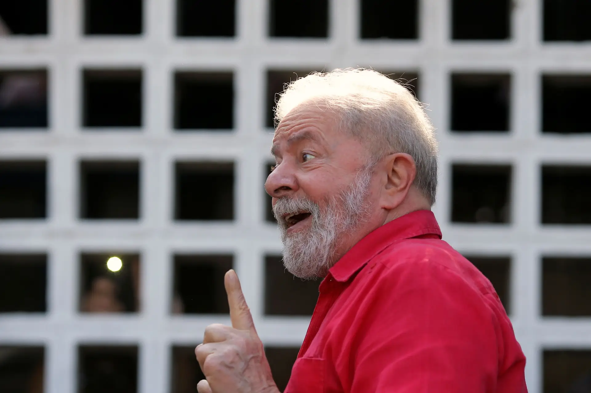 Sondagem revela que Lula derrotaria Bolsonaro nas presidenciais de 2022