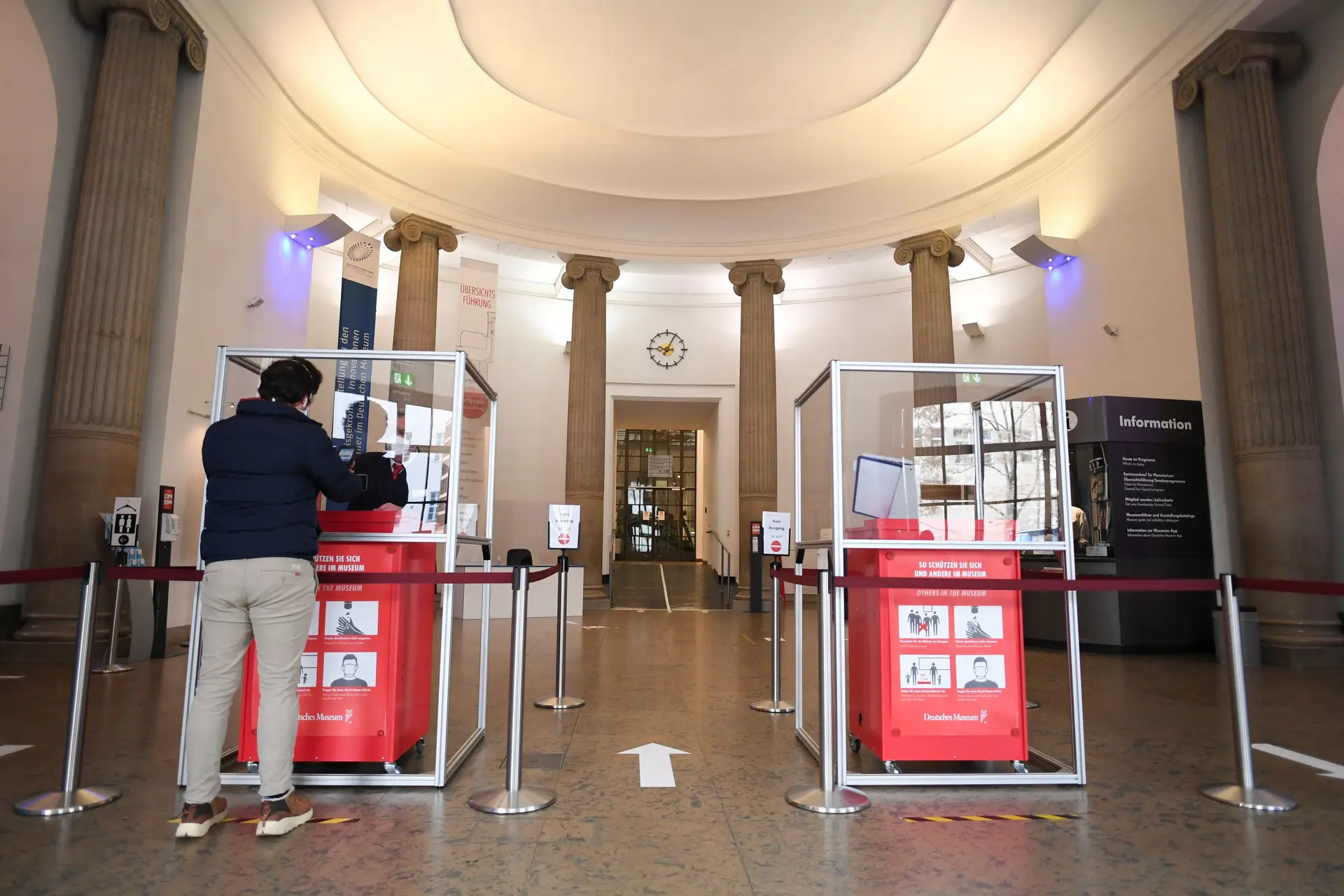 Covid-19. Alemanha inicia reabertura após três meses de encerramento