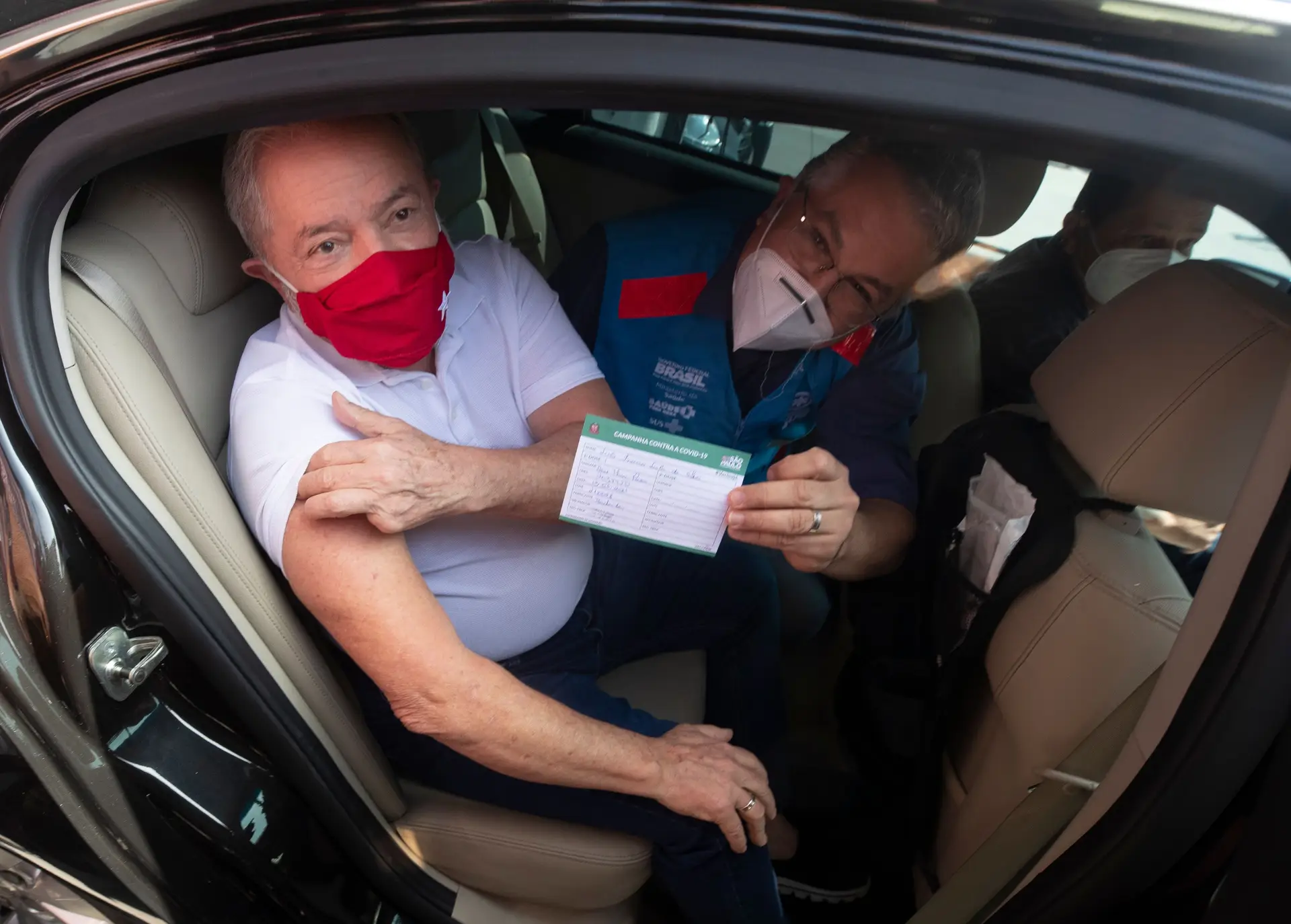 Covid-19: Lula da Silva recebe a primeira dose da vacina