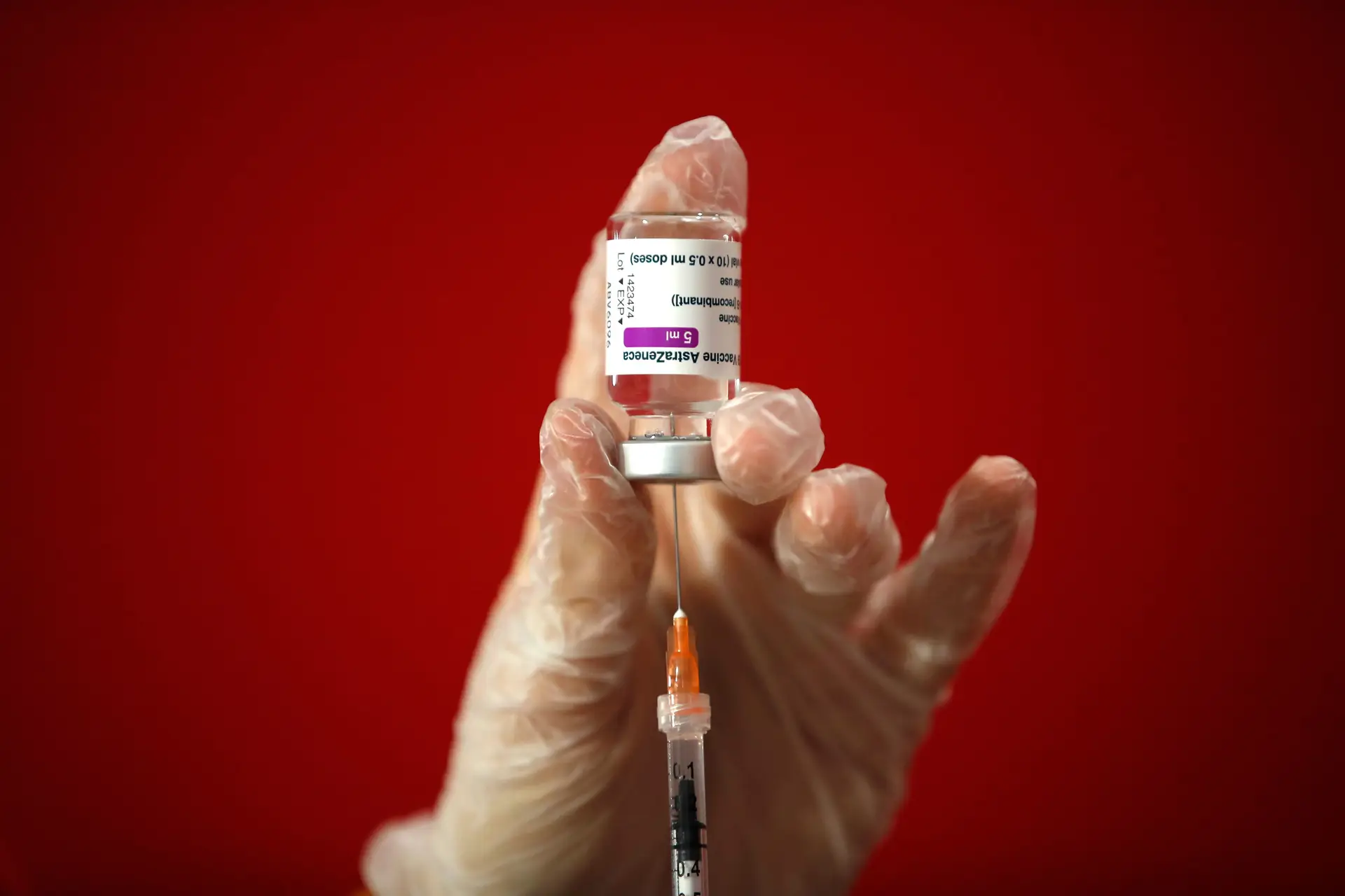 Quem recusar tomar a vacina da AstraZeneca perde a vez e fica no fim da lista