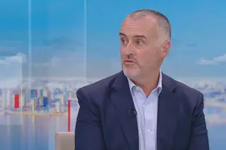 Vacina da AstraZeneca. Consultor da EMA diz que estão a ser tomadas decisões sem base científica