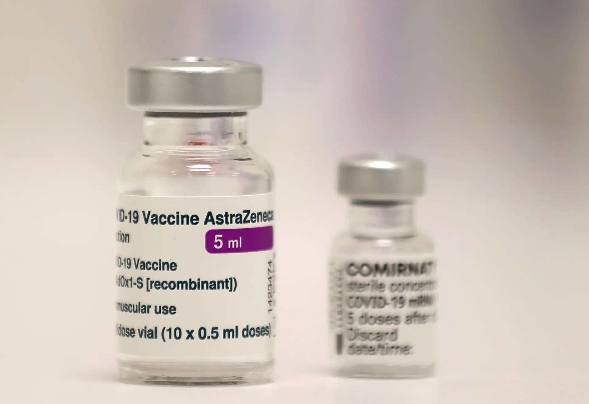 Novo estudo garante eficácia de 79% da vacina da AstraZeneca e sem riscos de coágulos sanguíneos