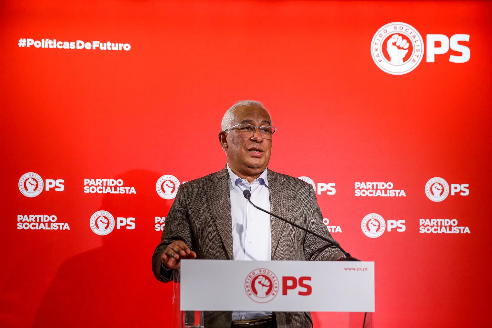 Autárquicas. Costa acusa PSD e CDS de "jogada política"
