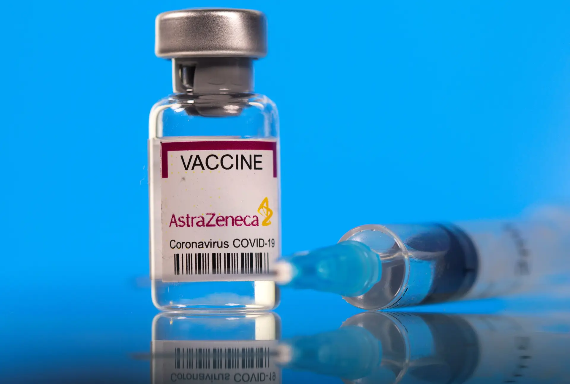 Administração da vacina da AstraZeneca retomada hoje nos Açores