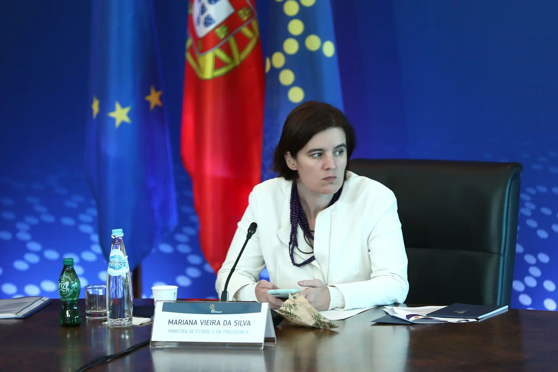 Dimensão social da crise exige resposta "eficaz" na habitação, diz ministra