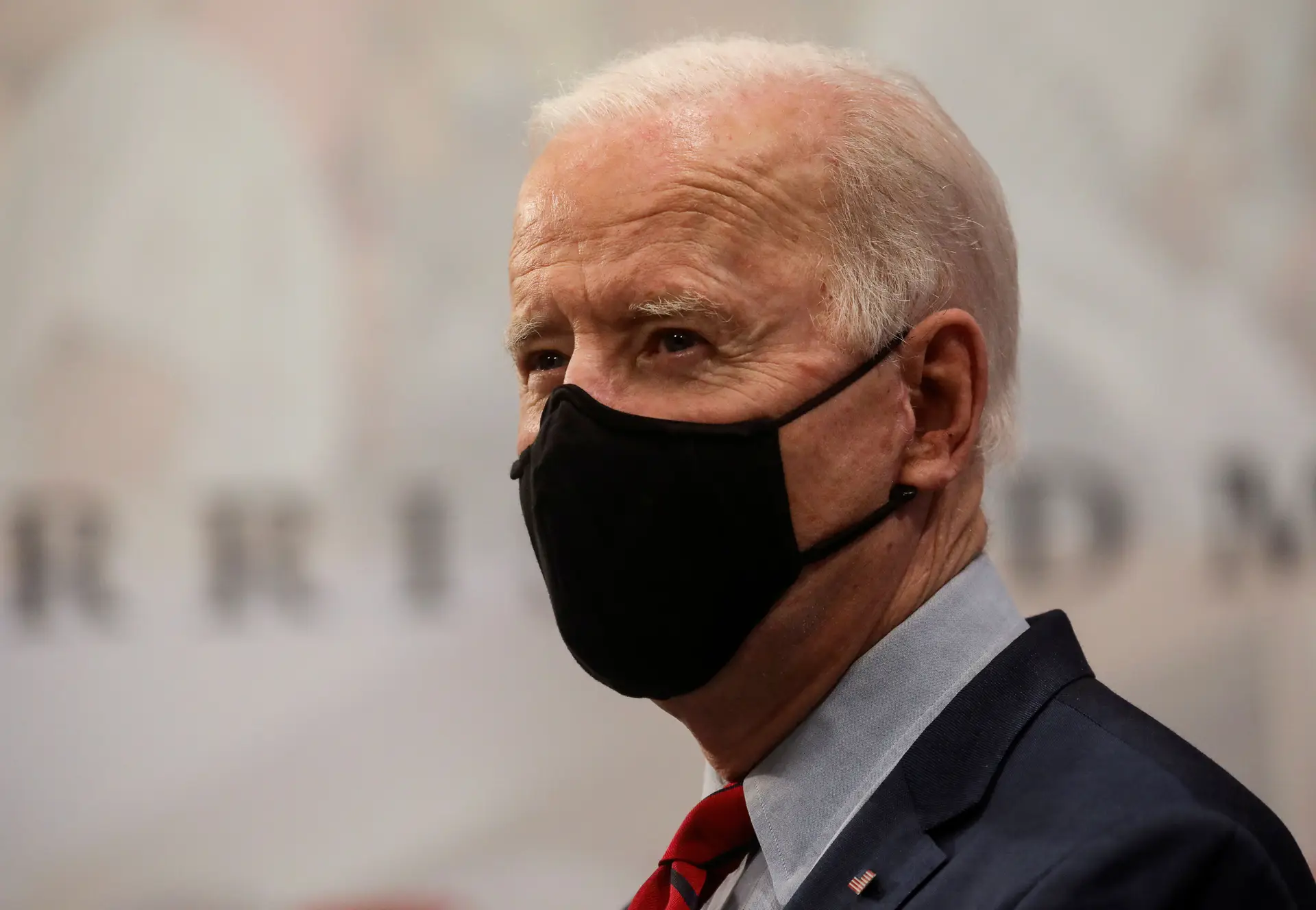 Conselho Europeu discute problemas com vacinas. Joe Biden é convidado especial