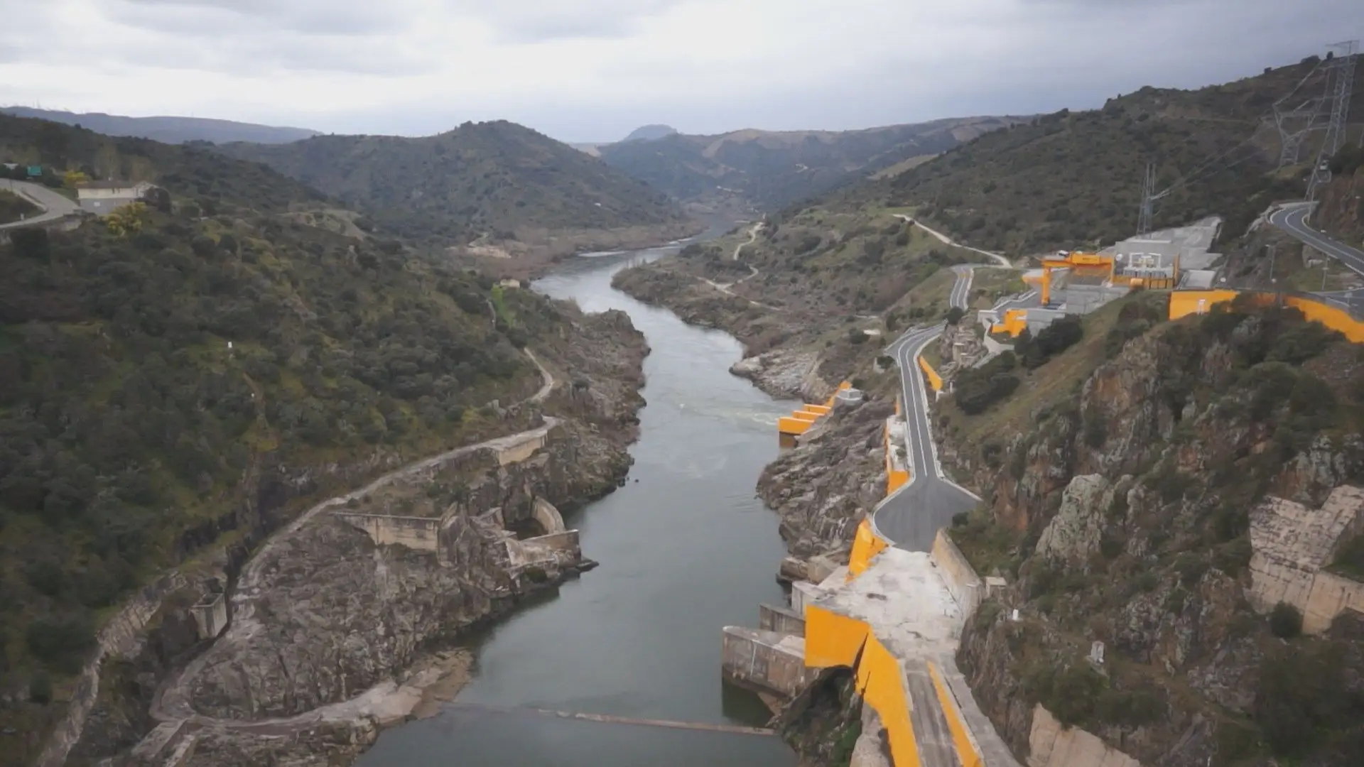 EDP disponível para esclarecer a Autoridade Tributária sobre venda das barragens