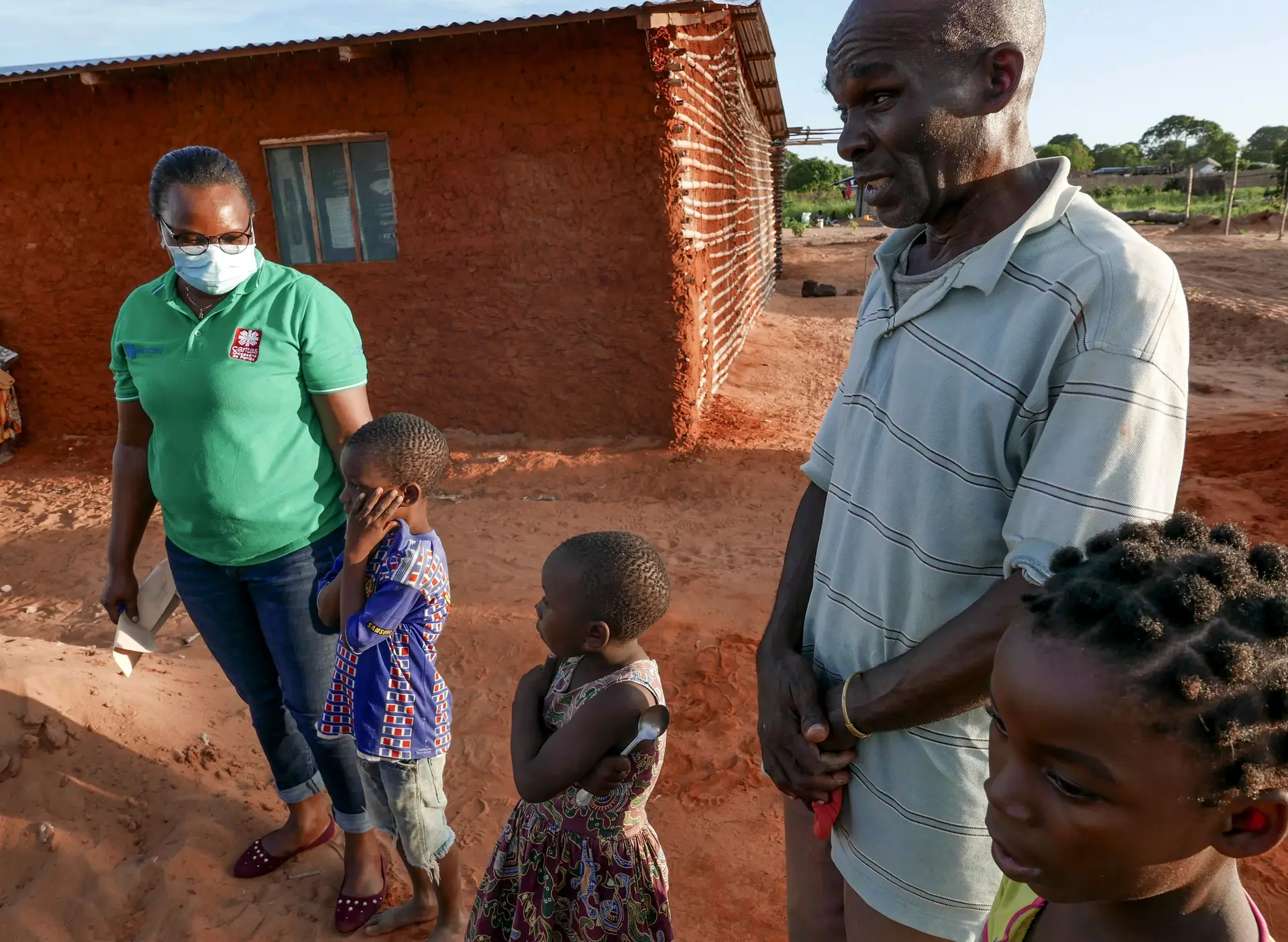 Moçambique: grupo armado saqueia e queima aldeia em Cabo Delgado