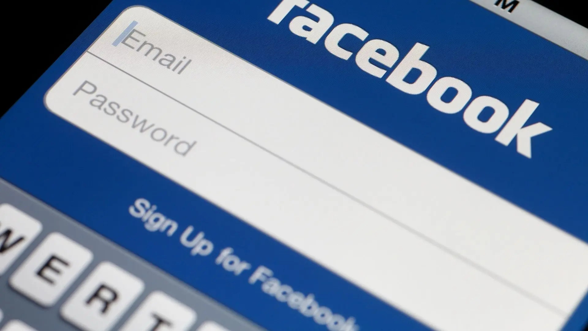Facebook pede "sinceras desculpas" aos utilizadores afetados pela interrupção do serviço