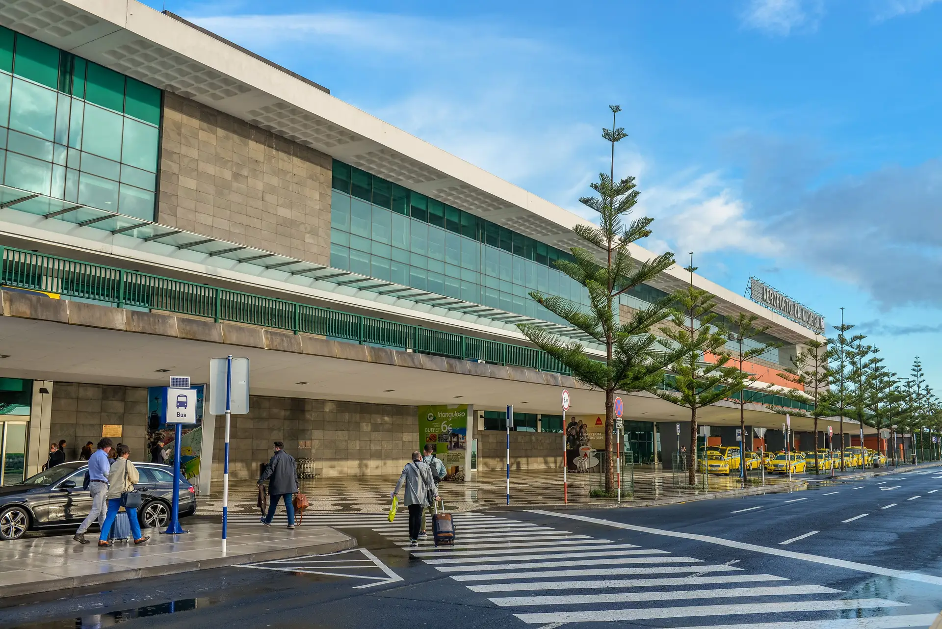 Mau tempo: dezenas de partidas e chegadas canceladas no aeroporto da Madeira