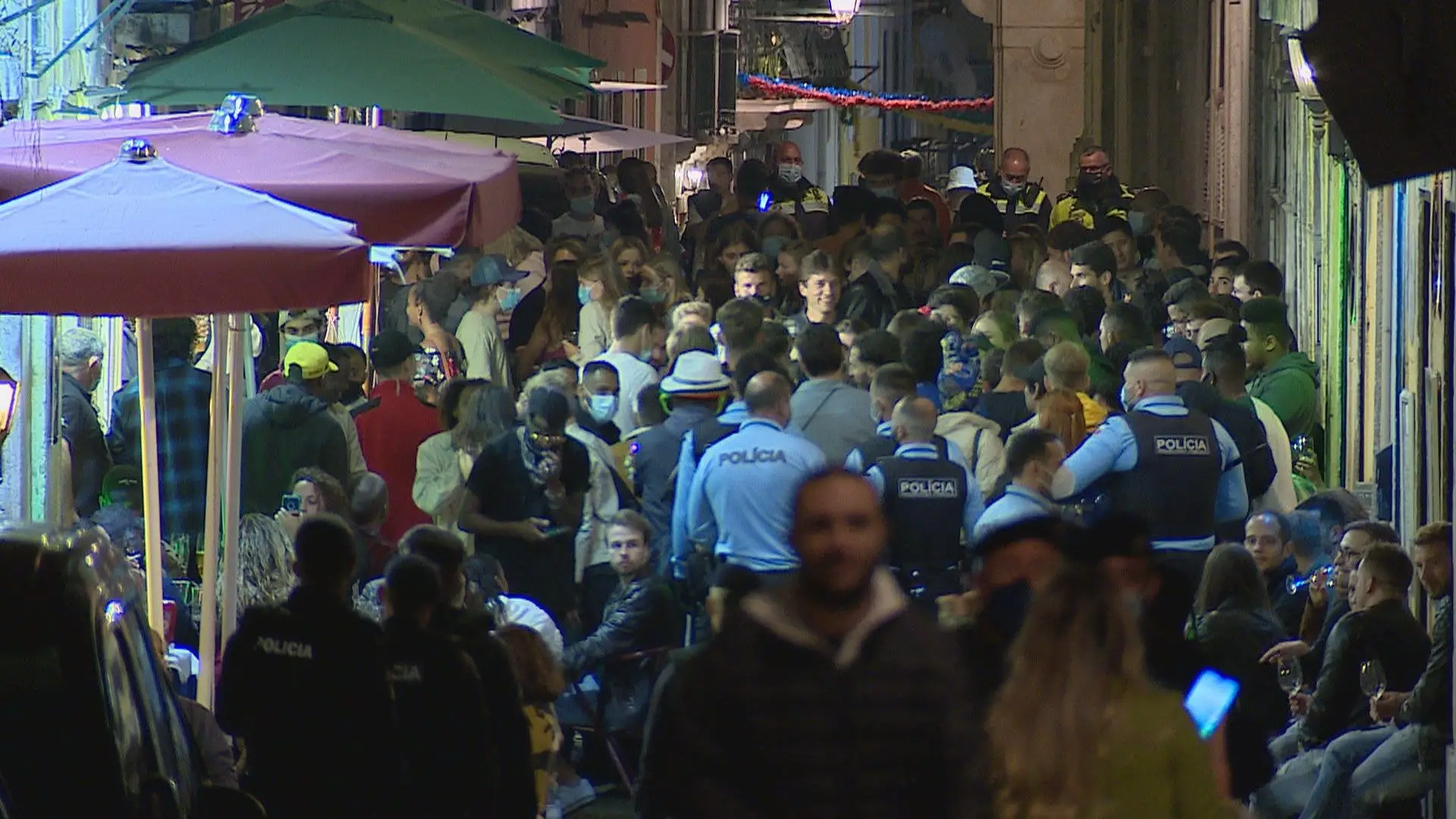 Covid-19. Moradores dos bairros de Lisboa "revoltados" com ajuntamentos noturnos
