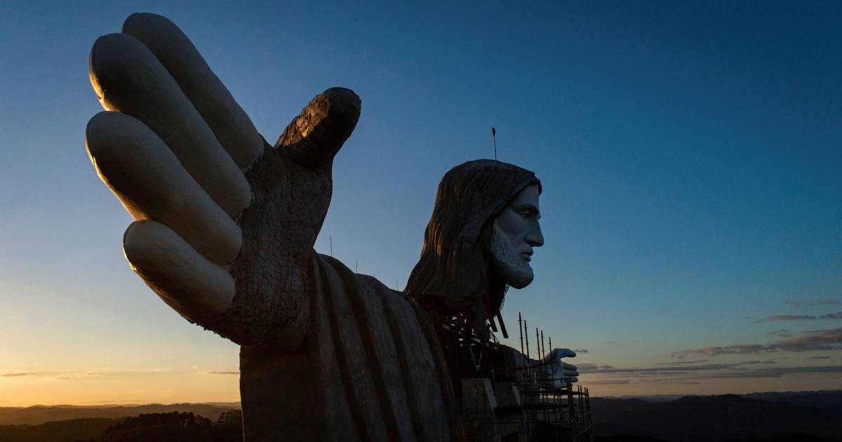 Russo impedido de usar nome Jesus Cristo