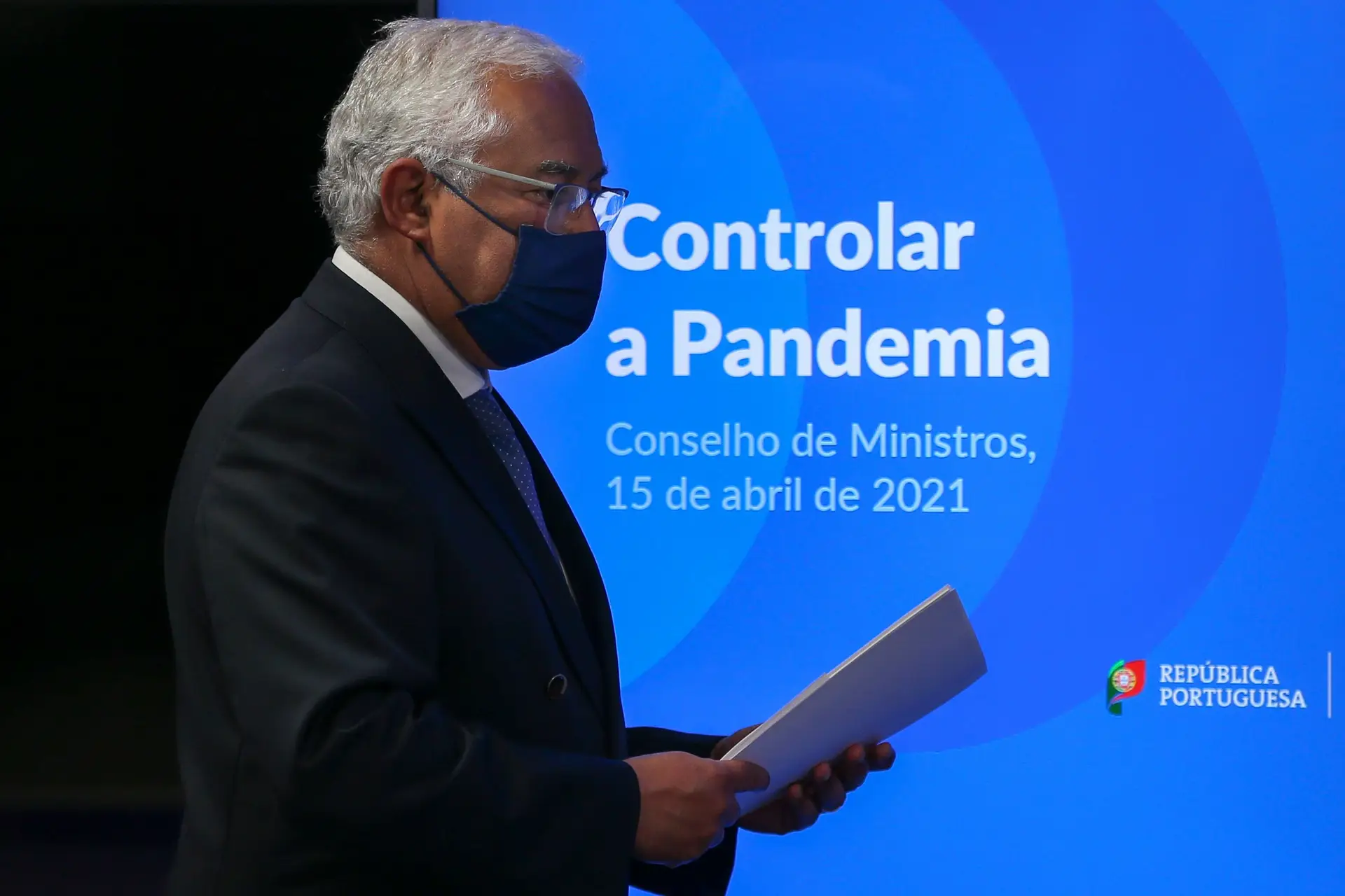 Covid-19. Primeiro-ministro admite novos critérios de medição do risco no final de maio