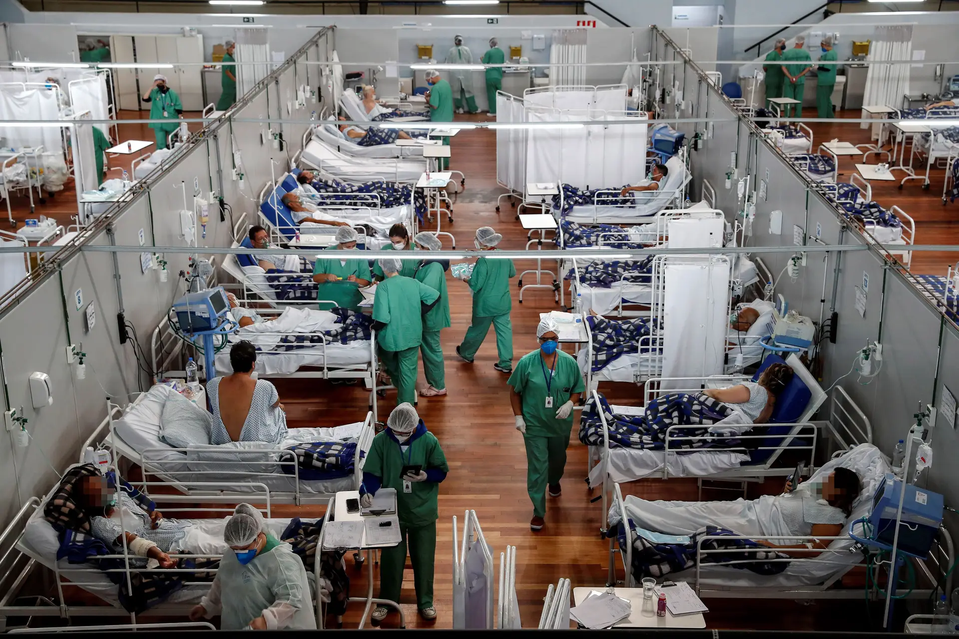 Covid-19. Brasil com falta de medicamentos para pacientes ventilados