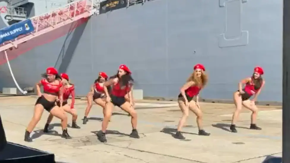 A dança num evento oficial que está a causar polémica na Austrália