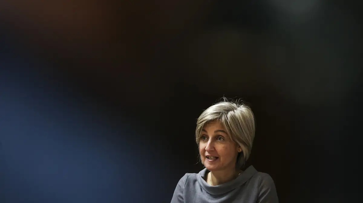 A ministra da Saúde, Marta Temido, intervém durante a conferência de imprensa de atualização de informação relativa ao Plano de Vacinação contra a covid-19, no Infarmed, em Lisboa.