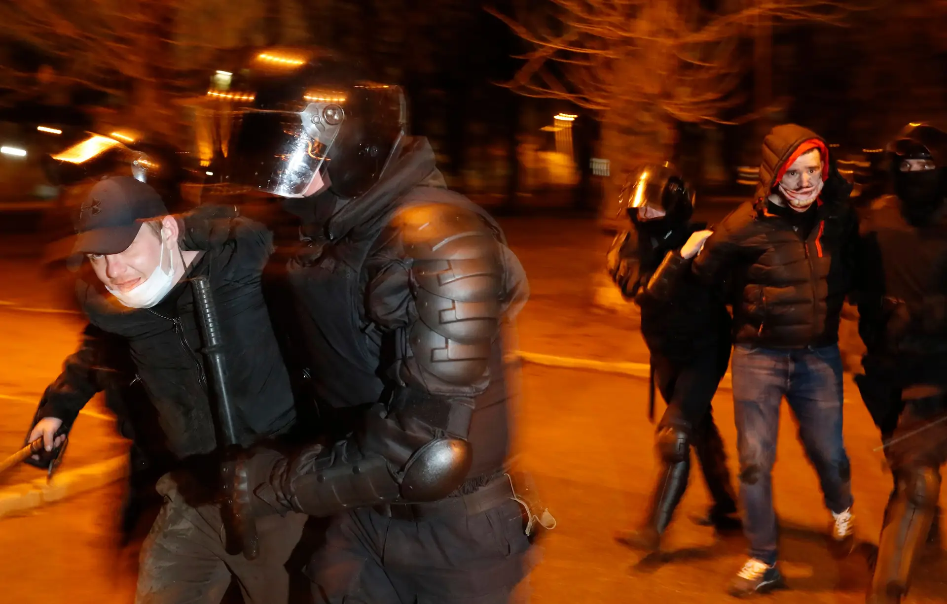Mais de mil detidos na Rússia em manifestações de apoio ao opositor de Vladimir Putin