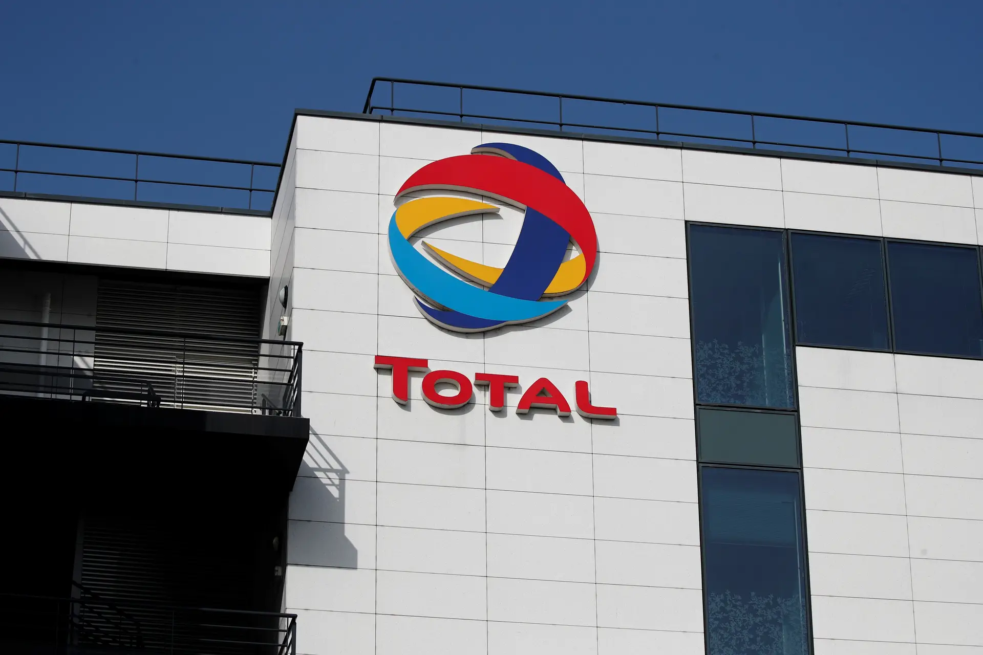 Total garante ao Presidente moçambicano o pagamento de "valores pendentes"