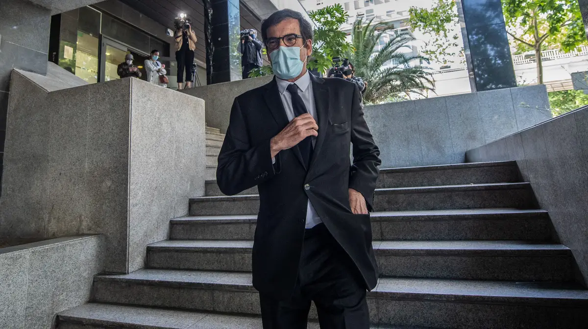 O presidente da Câmara Municipal do Porto, Rui Moreira, à saída do DIAP (Departamento de Investigação e Ação Penal) no Tribunal Judicial da Comarca do Porto onde foi ouvido no âmbito do debate instrutório do caso Selminho