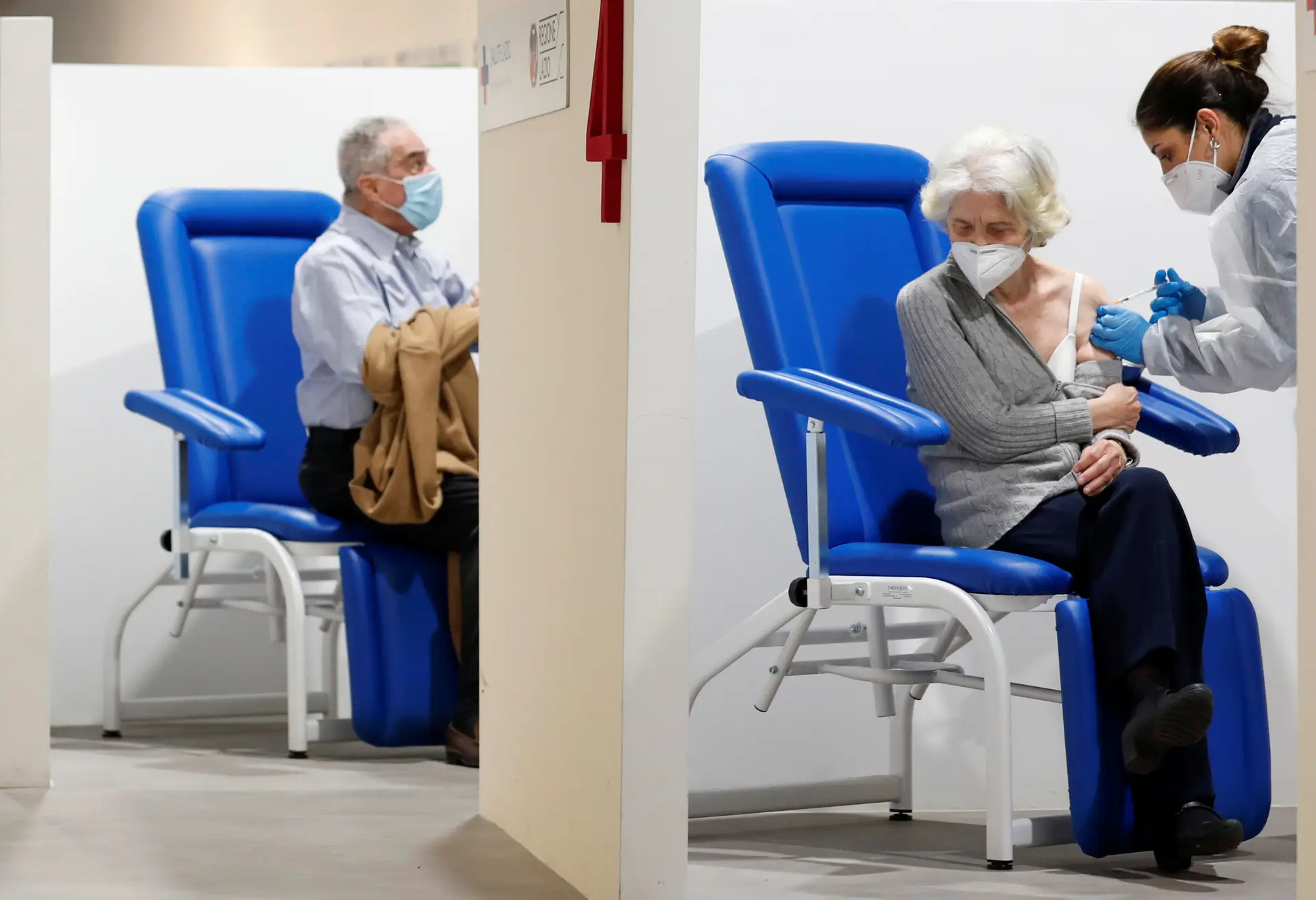 Itália já administrou 20 milhões de doses de vacinas contra a covid-19