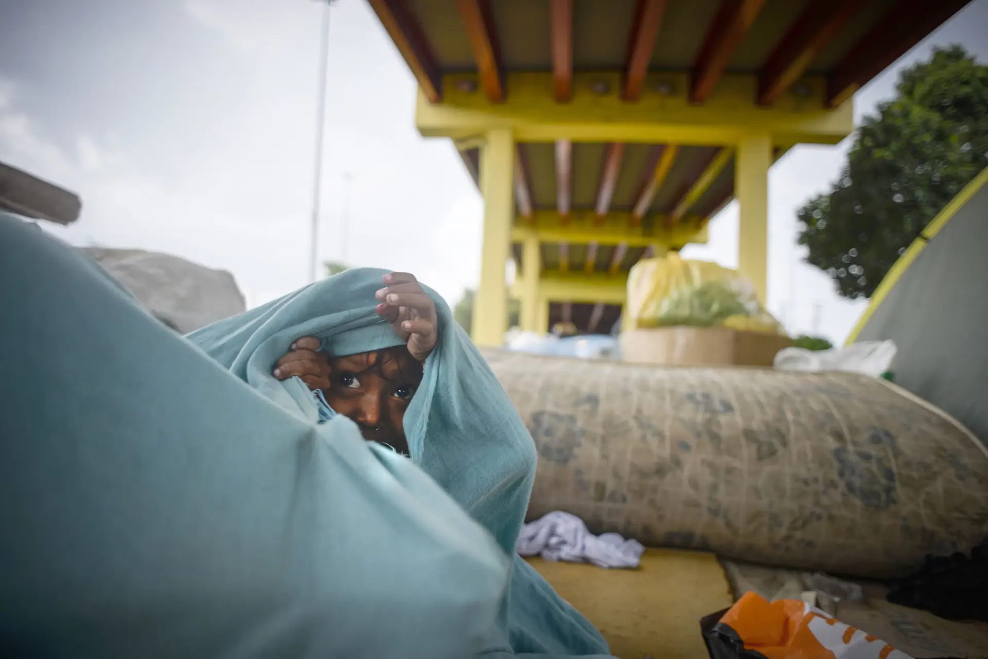 Temporal destrói abrigo para migrantes na cidade brasileira de Manaus