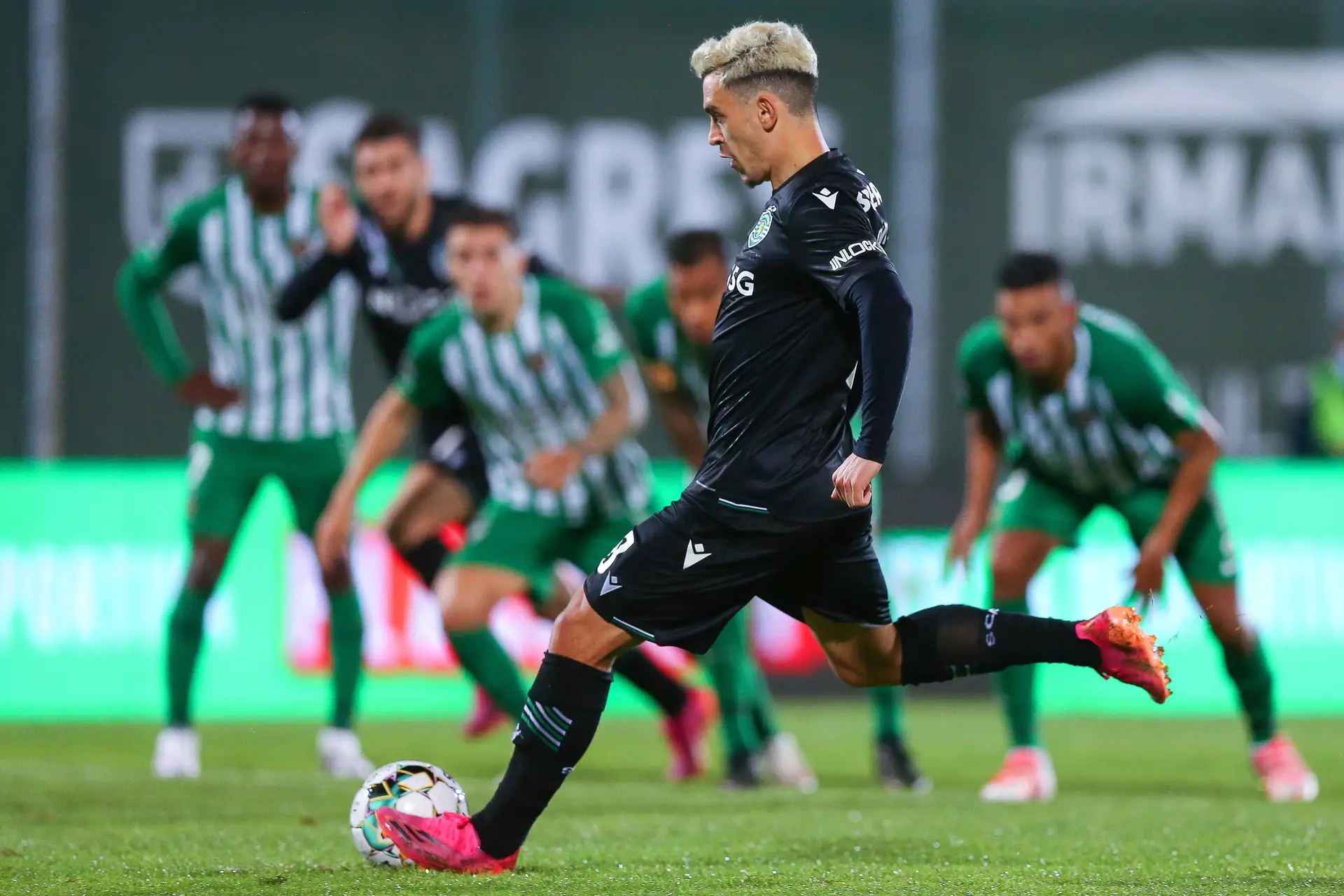 Sporting vence Moreirense e chega-se à frente, Sporting