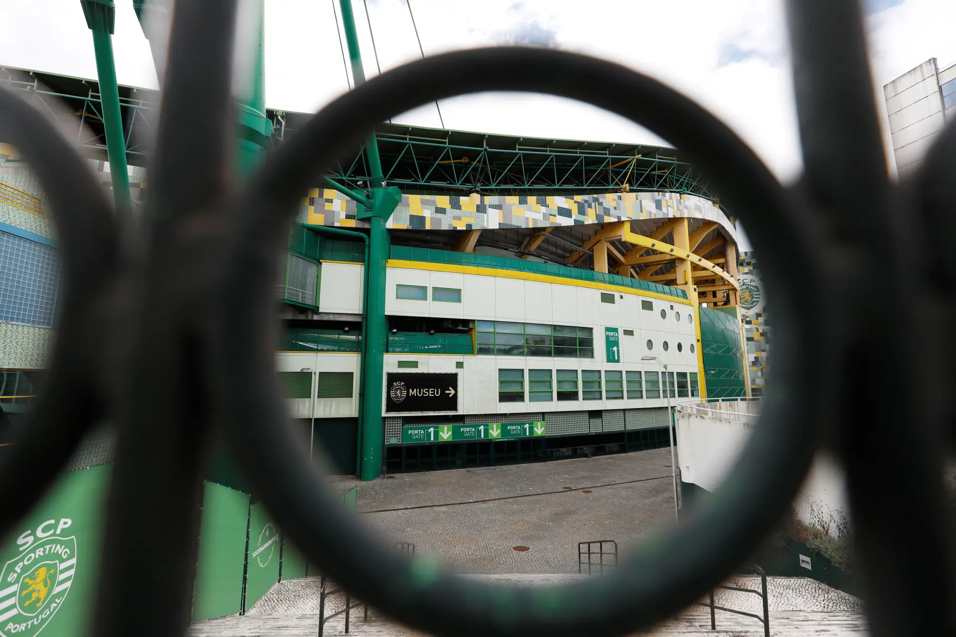 Sporting acusa Benfica de atrasar entrega dos bilhetes para o dérbi