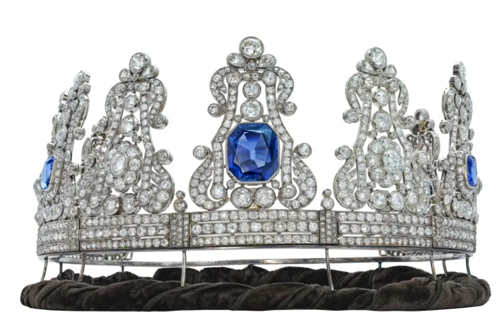 Coroa de diamantes e safiras da rainha Maria II