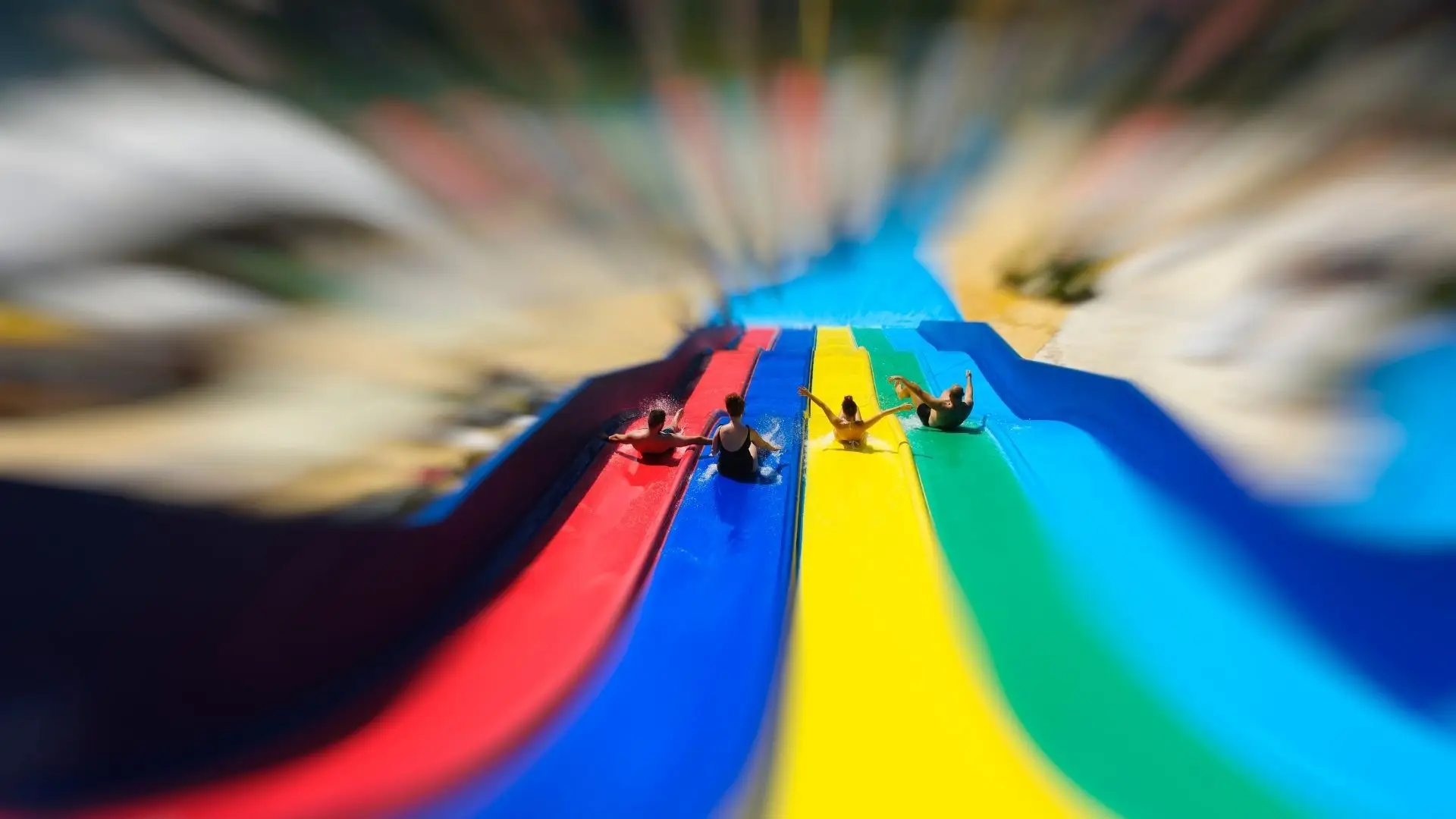 Parques aquáticos podem reabrir na sexta-feira