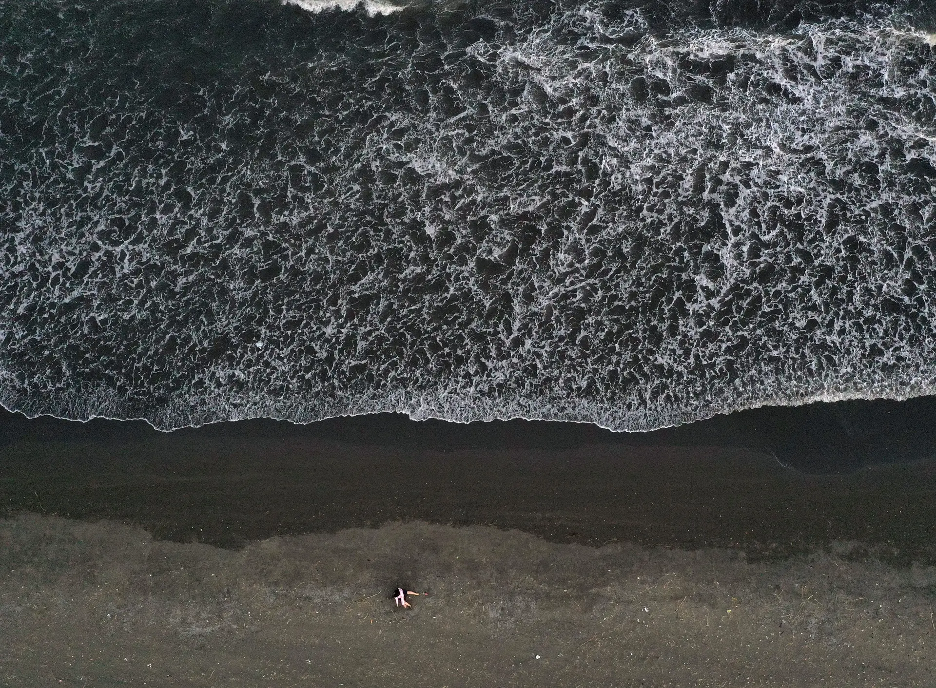 Ondas internas solitárias do mar com mais impacto em "carneirinhos" do que vento