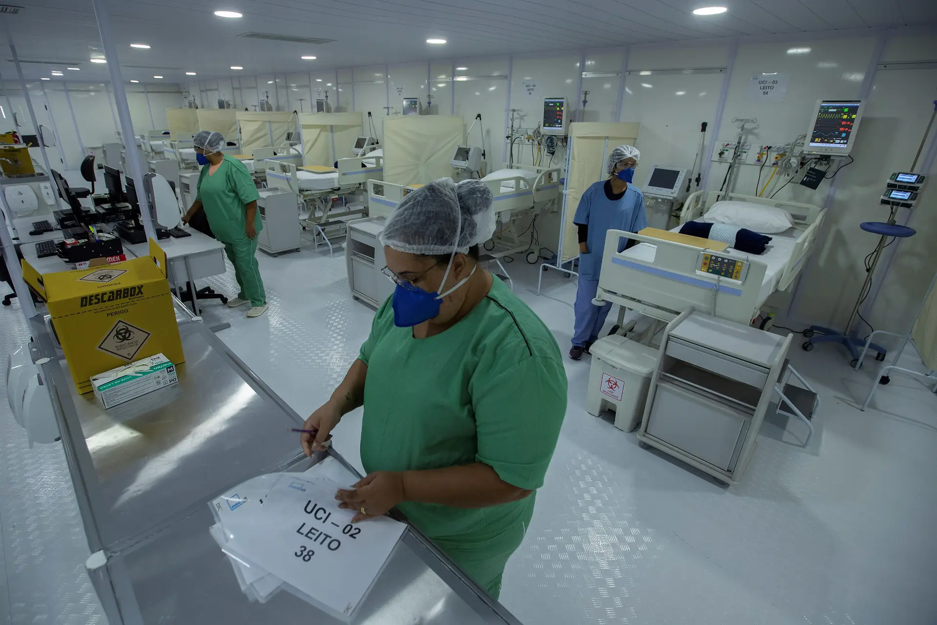 Brasil ultrapassa as 15,5 milhões de infeções pelo novo coronavírus