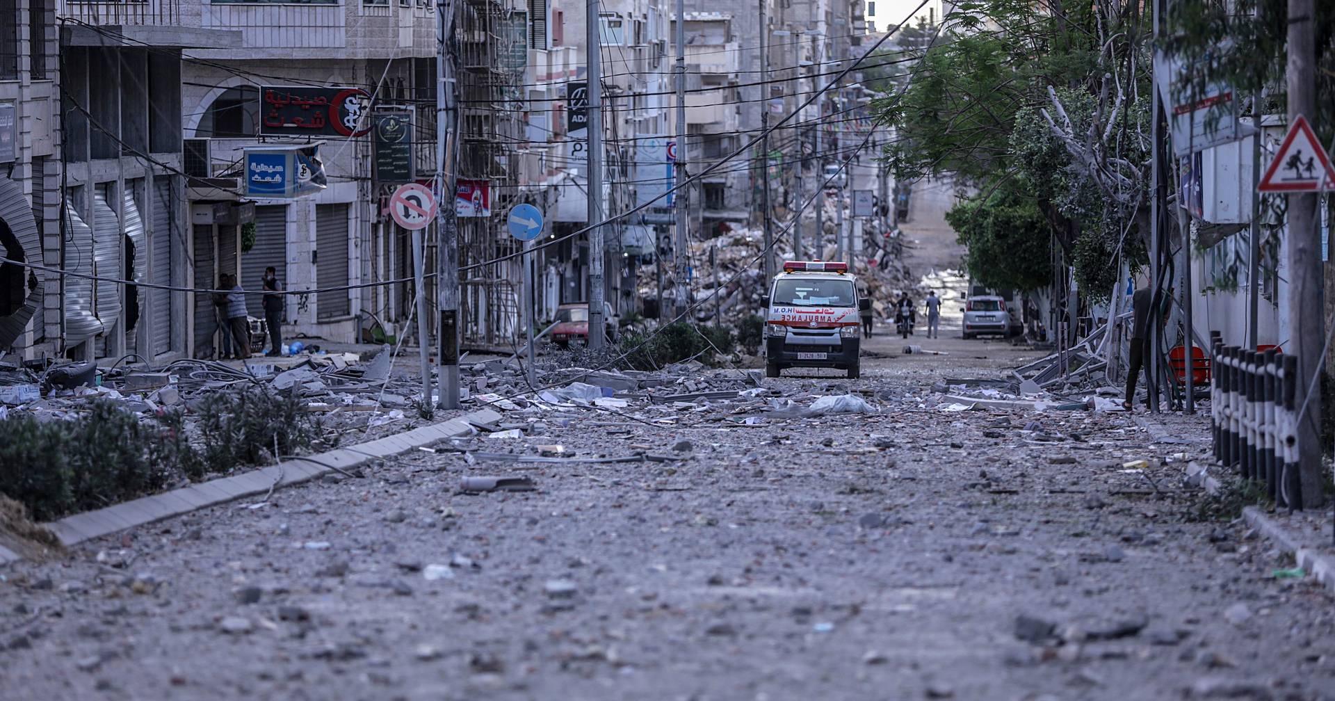 Guerra no Médio Oriente. Mais de 220 mortos desde que começaram os ataques  - SIC Notícias
