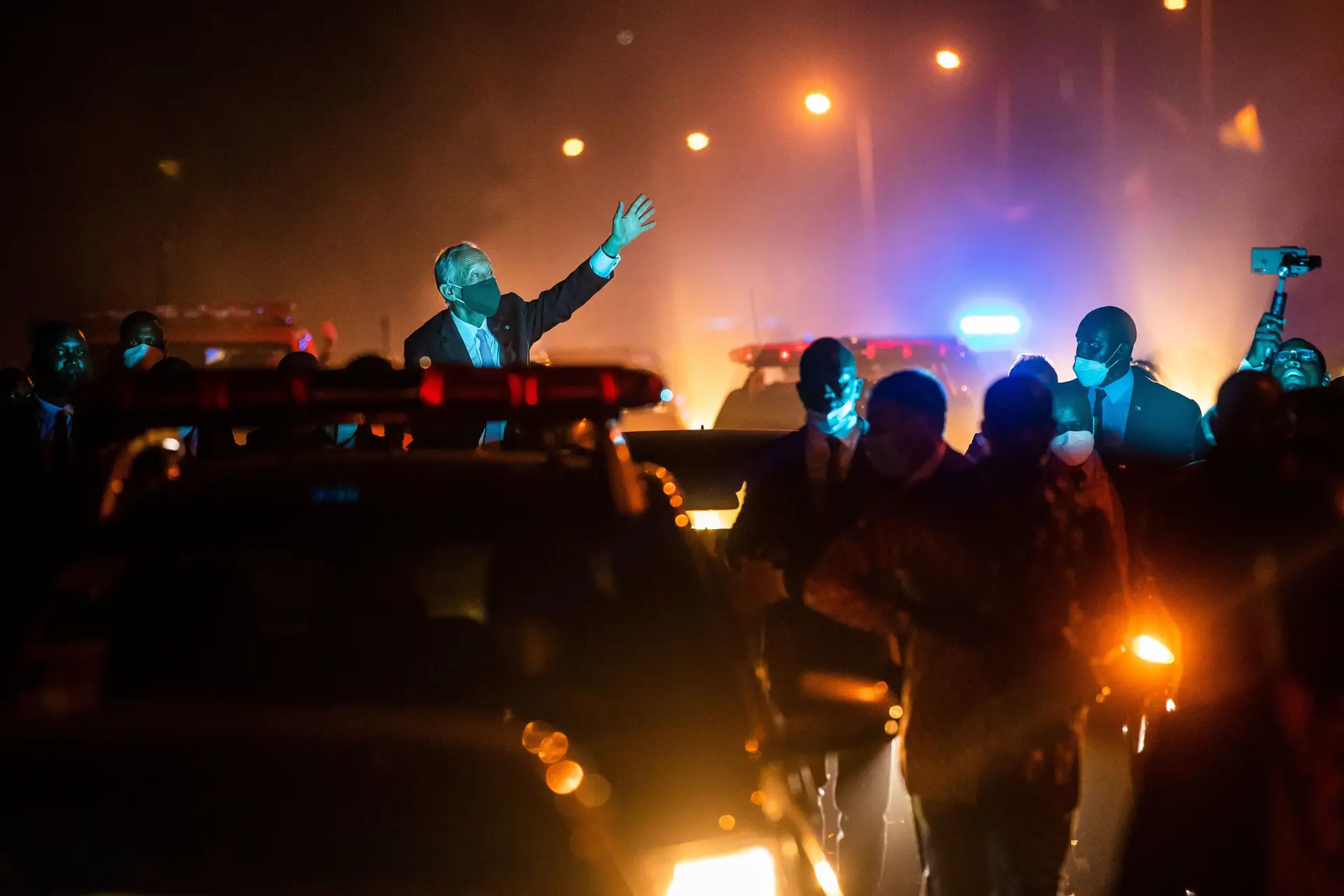 Marcelo saudado por multidão à chegada à Guiné-Bissau 